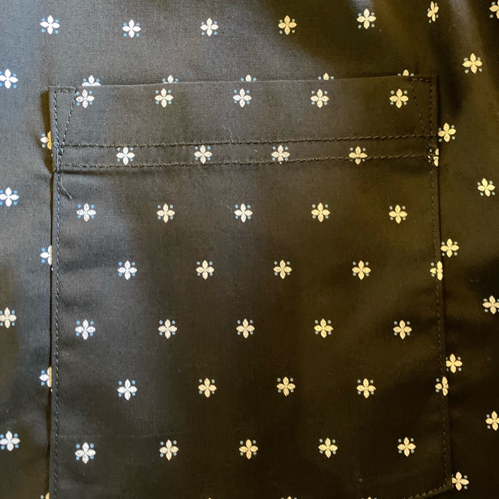 Guess Patterned Short-Sleeved Button-Up - Picture 6 of 7